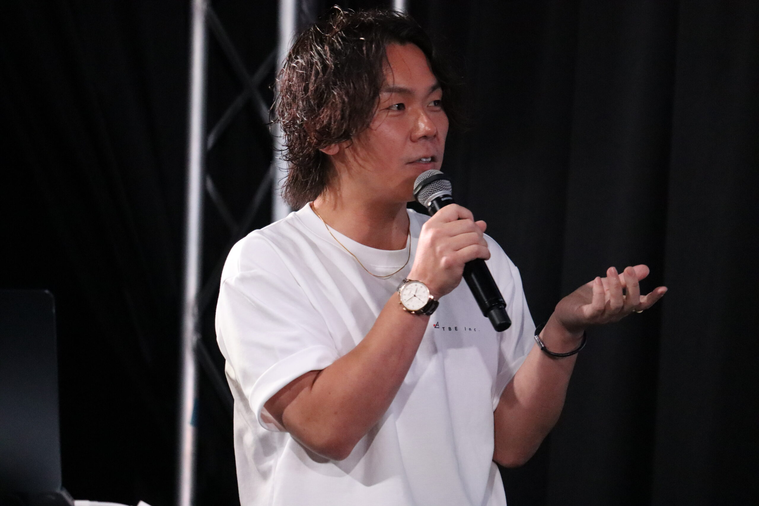 アクトビ代表 藤原 良輔